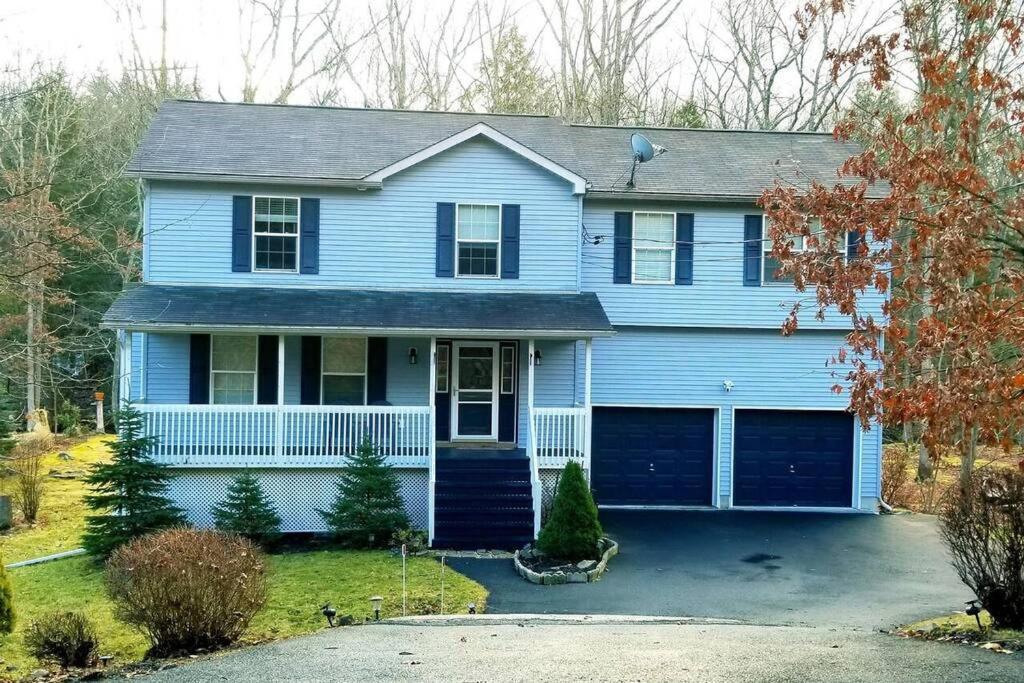 *Amenity-Filled Waterfront Oasis @Saw Creek Estates Near Waterfalls And Hiking* East Stroudsburg Εξωτερικό φωτογραφία