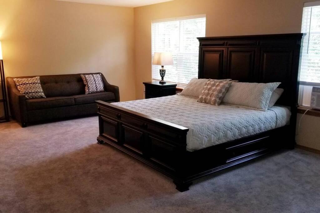 *Amenity-Filled Waterfront Oasis @Saw Creek Estates Near Waterfalls And Hiking* East Stroudsburg Εξωτερικό φωτογραφία