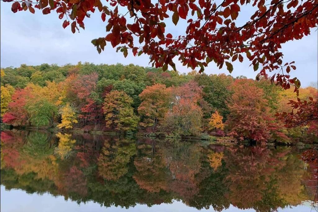 *Amenity-Filled Waterfront Oasis @Saw Creek Estates Near Waterfalls And Hiking* East Stroudsburg Εξωτερικό φωτογραφία