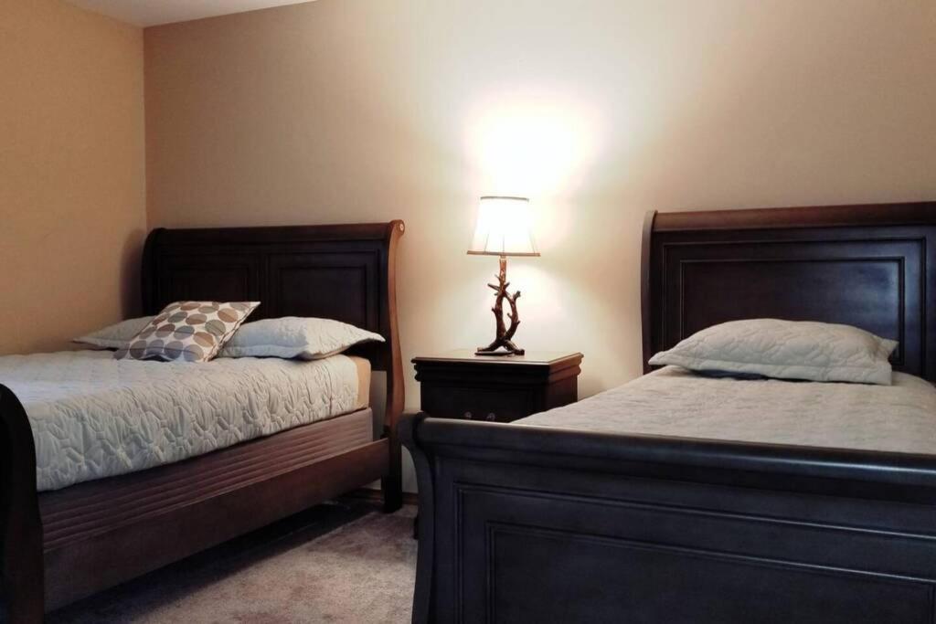 *Amenity-Filled Waterfront Oasis @Saw Creek Estates Near Waterfalls And Hiking* East Stroudsburg Εξωτερικό φωτογραφία