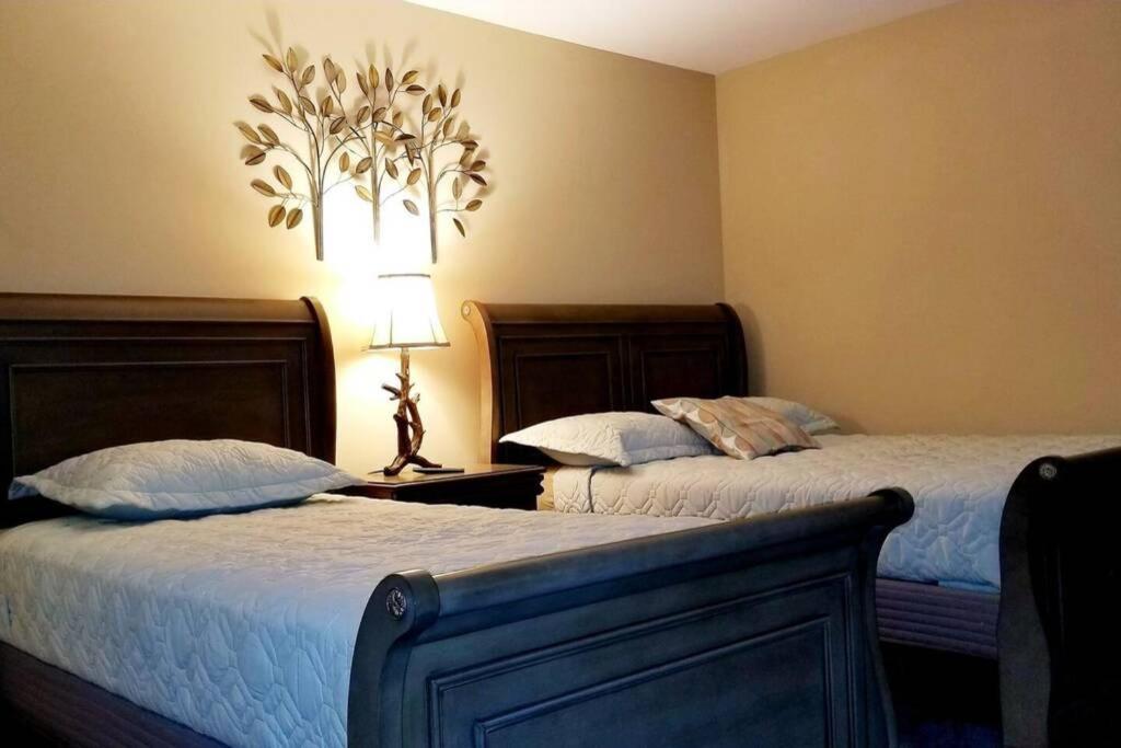 *Amenity-Filled Waterfront Oasis @Saw Creek Estates Near Waterfalls And Hiking* East Stroudsburg Εξωτερικό φωτογραφία